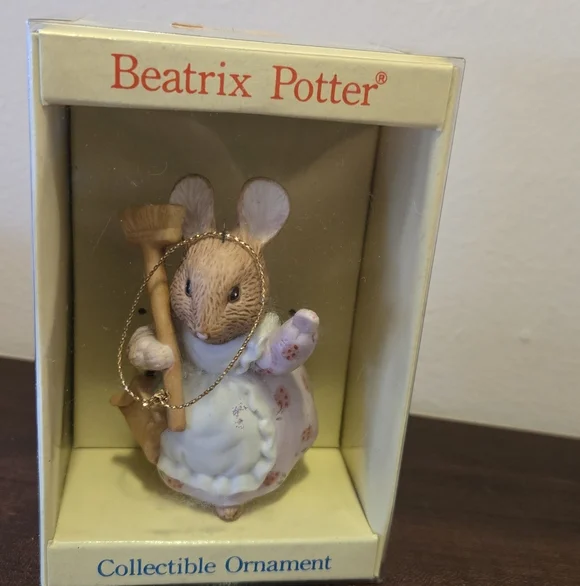 Vintage Beatrix Potter Ornament🐭 - Picture 1 of 2